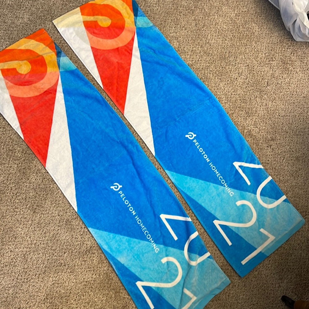 NWOT Peloton exercise towels